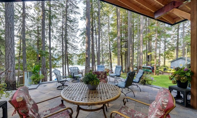 West Hills Casa | Bremerton Vacation Rental with Hot Tub and Lake Access