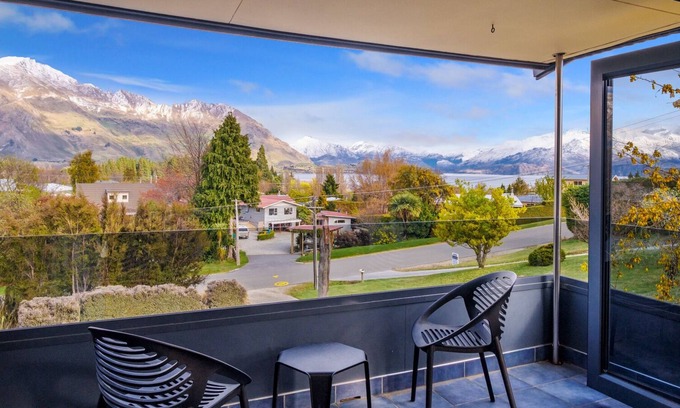 Wanaka Cabaña | BREMNER BAY VIEWS - WANAKA UPSTAIRS HOLIDAY UNIT in Wanaka