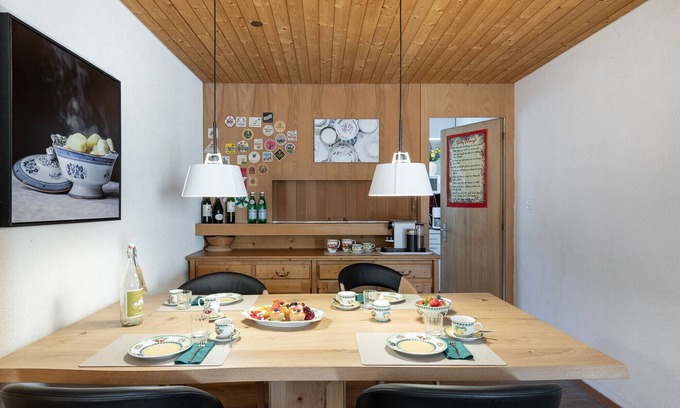 Engadin Scoul Apartamento | Brentschpark No. 73: Spacious and bright 3.5-room flat in the quiet Brentschpark neighbourhood