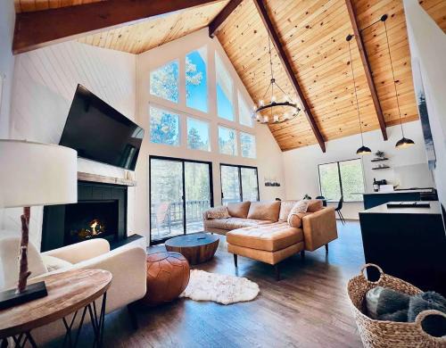 Lake Arrowhead Casa | Brentwood Haus