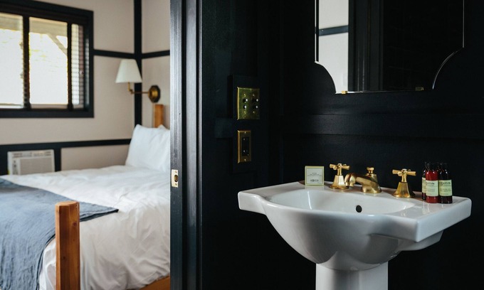 Saratoga Springs Hotel | Brentwood Hotel
