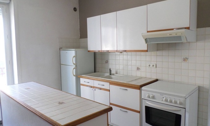 Rive Droite Apartamento | BREST T3 en paz cerca del hipercentro y el puerto. Estacionamiento gratis. WIFI
