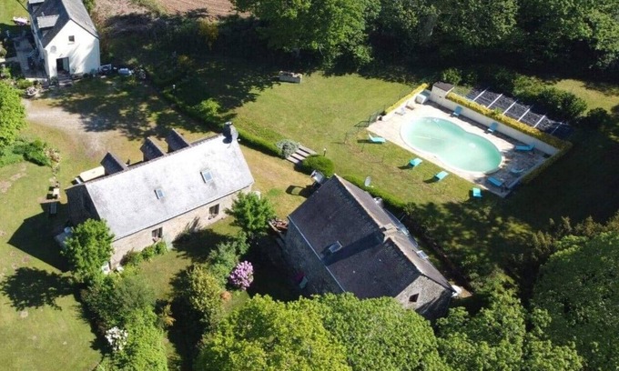 Langoelan Casa | ----Breton hamlet 20 persons----