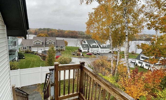 Bangor Casa | Brewer with River Views