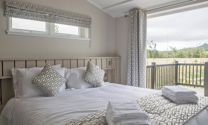 Carlton-in-Cleveland Cabaña | Brian Clough Lodge - UKC4065