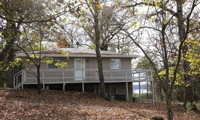 Gamaliel Cabina | Briarwood Cabin, con vistas al lago Norfork, cerca de Mountain Home, Arkansas.