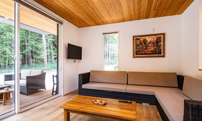 Fujikawaguchiko Hotel | Bridge Building Maisonette surrounded by forest Standard / Minamitsurugun Yamanashi