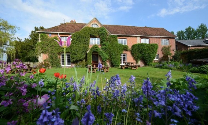 Britford Apartamento | Bridge Farmhouse - an apartment that sleeps 20 guests in 8 bedrooms
