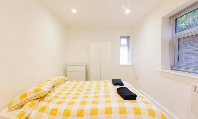 Southampton Casa | Bridge Road - Room 1a