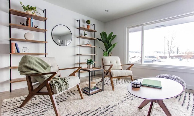 Bozeman Casa | Bridger Hawk - Mid-Century Classic (NEW)