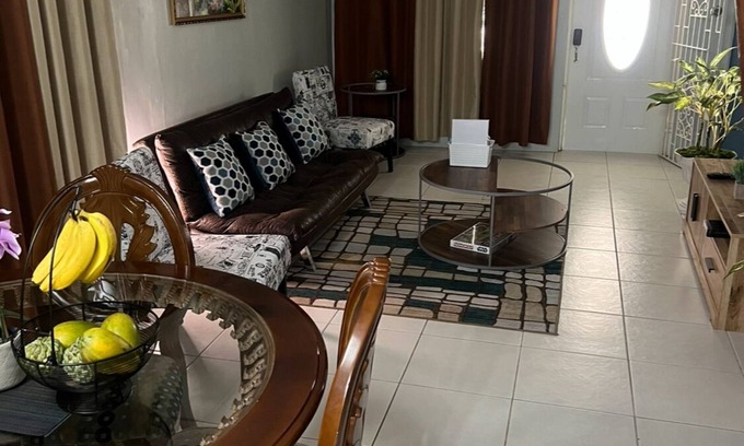 Portmore Casa | BridgeView Townhouse 20 mins from Hellshire Beach