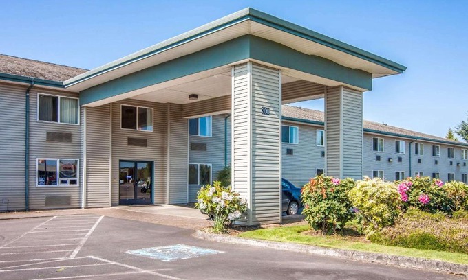 Sublimity Hotel | Bridgeway Inn & Suites