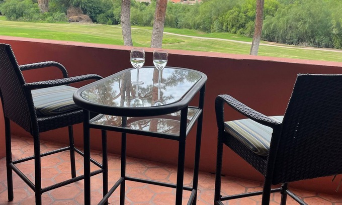 Paradise Valley Village Condominio | Condominio 1BD / 1BA brillante