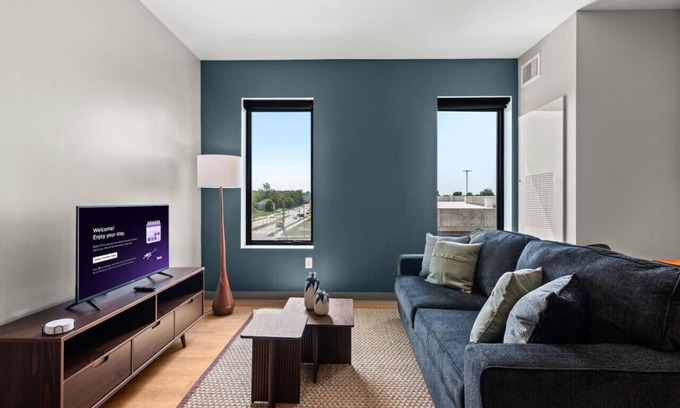 Cleveland Apartamento | Bright 1BDR | Cleveland Clinic | Free Garage