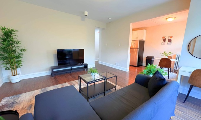 Hyde Park Apartamento | Bright 1BR Unit in a Prime Spot