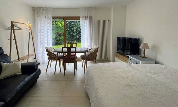 La Tour-de-Peilz Apartamento | Bright 2.5-room apartment on the Riviera, terrace and garden