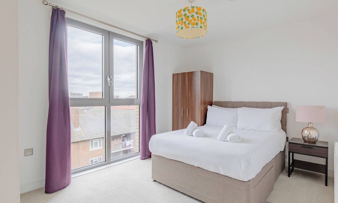 Livesey Apartamento | Bright 2BD Flat with Balcony, South East London