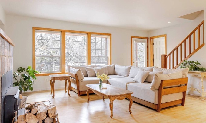 Volcano Casa | Bright 2BR in Charming Gold Rush Town w/ Cozy Fireplace & Tree Views