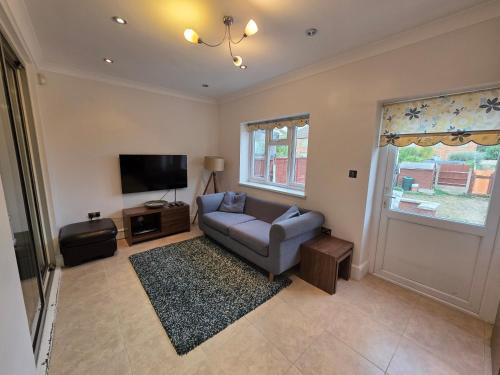 Barkingside Apartamento | Bright 3BD Family Home with Garden Barkingside
