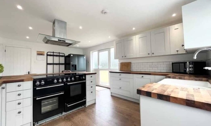 Porthleven Casa | Bright 3Bed Bungalow~Porthleven