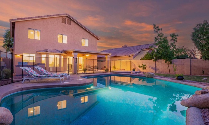 Vista Del Rincon Casa | Bright 3BR w/ Backyard Pool, BBQ Grill & Workspace