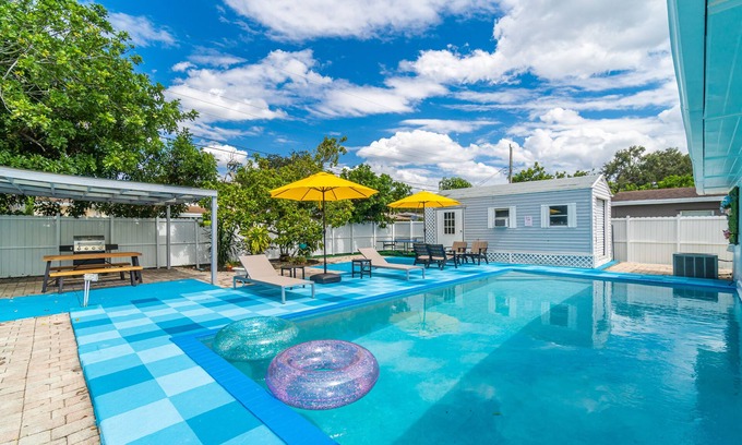 Driftwood Casa | Bright 4BR with Pool and Game Room near Hard Rock