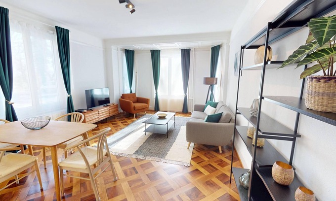 Lausanne Apartamento | Bright & Airy 1-Bedroom Apartment with 2 Bathrooms - Lausanne City Centre