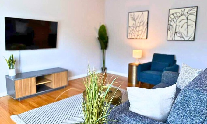 West Ridge Apartamento | 1BR Spot, Fully Furnished