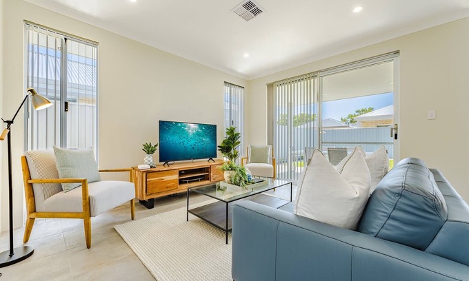 Rockingham Casa | Bright & Airy 3-Bed House Near Rockingham Beach