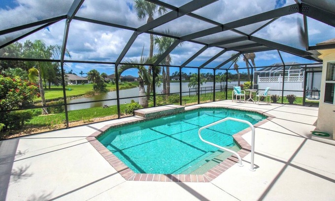 Rotonda Heights Casa | Bright & Airy Canal-Front Retreat With Pool - Royal Oasis