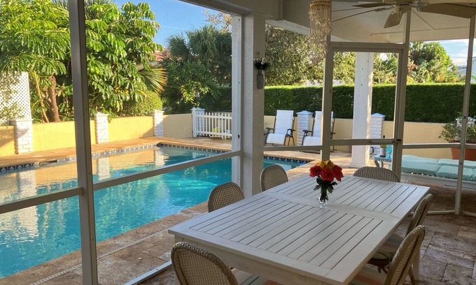 Juno Beach Casa | Soleado bungalow privado cerca de la playa