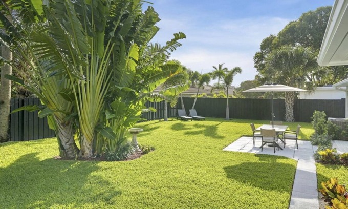 Old Northwood Casa | Bright & Airy Ranch in Old Northwood, West Palm Beach - Close to Beach