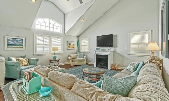 Sea Isle City Condominio | Bright and Airy Condo. One block to the Beach. Great location.