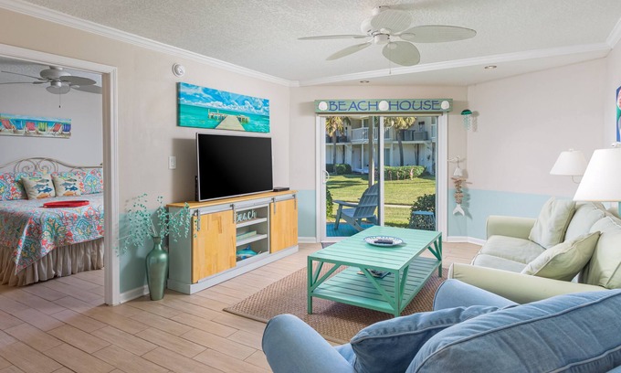 Villa Sabine Condominio | Condominio temático brillante y divertido en la playa - en Little Sabine Bay