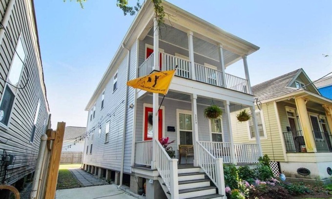 Mid-City Casa | Bright and spacious Mid-City home, perfect for families or couples.