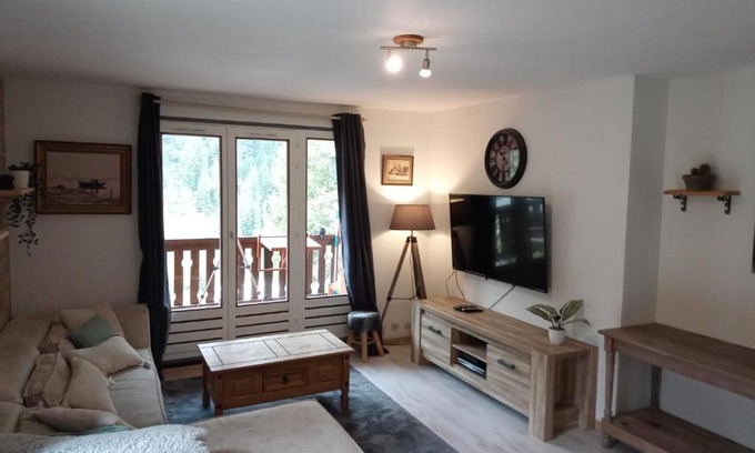 Les Brevieres Apartamento | Bright and spacious apartment with balcony