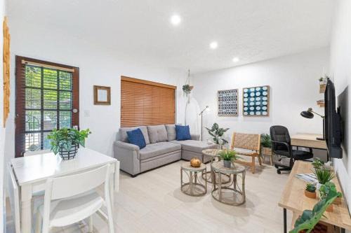 Victoria Park Casa | Bright and Stylish Apt in Las Olas Blvd Victoria Park