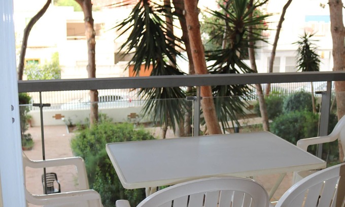 Molino del Chirrete Apartamento | Apartamento Luminoso, Vistas al Jardín,cerca Playa