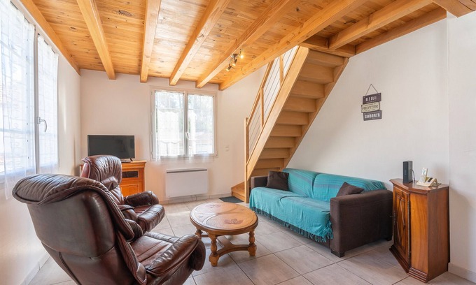 Ronce-les-Bains Apartamento | Bright Apartment 300m from the Beach