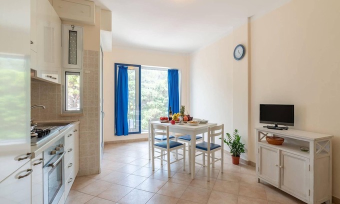 Otranto Casa | Luminoso Apartamento Cerca De La Playa En Otranto