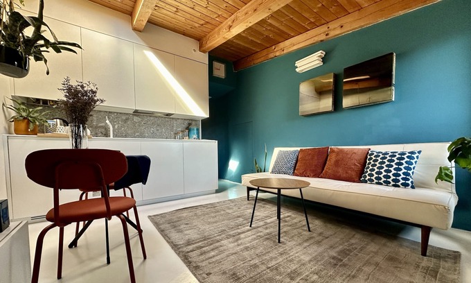 Affori Apartamento | Bright apartment nestled in a green setting