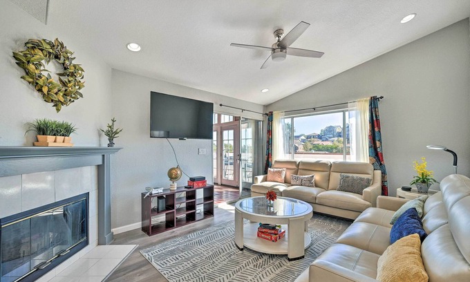 Pittsburg Casa | Bright Bay Point Home w/ Deck & Gas Grill!
