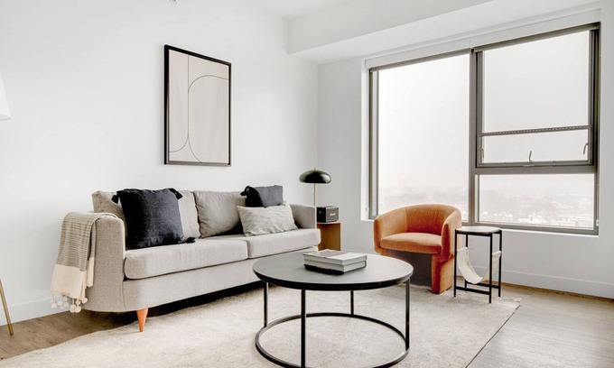 Central Square Apartamento | Bright Central Square 1BR w/ Gym, W/D & Roof, near T, by Blueground
