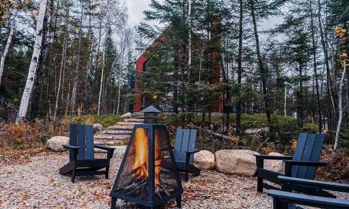 Lac Superieur Village Chalet De Esquí | Bright Chalet w/ Spa & Indoor Sauna