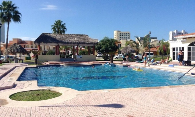 Villa Marina Casa | Brillante, alegre, apto para familias, casa de vacaciones segura a 10 minutos a pie de la playa