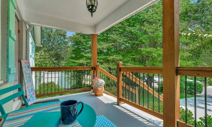 Fort Mill Casa | Bright & Cheery Bungalow - Mins to Downtwn Fort Mill