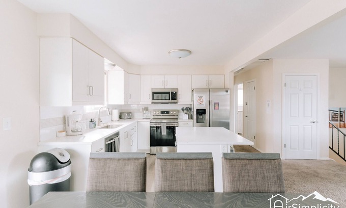Wheat Ridge Apartamento | Esta casa es de 5 dormitorio (s), 2 baños, ubicada en Wheat Ridge, CO.