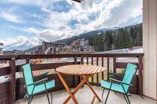 La Perriere Apartamento | Bright Cocoon With Balcony And View On The Valley