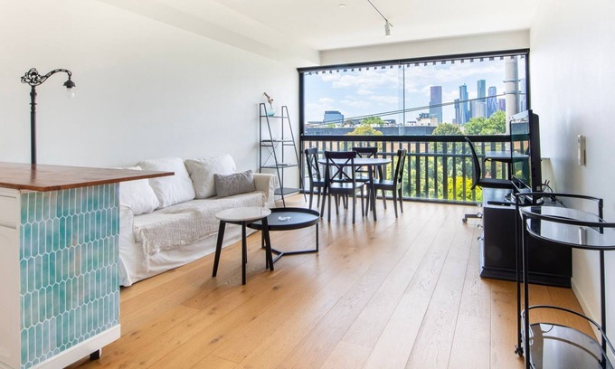 West Melbourne Apartamento | Bright & Comfortable 1BR in West Melbourne