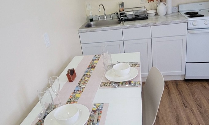Calverton Apartamento | Bright & Cozy Private Studio – Walk to Shops & Dining, Minutes from DC